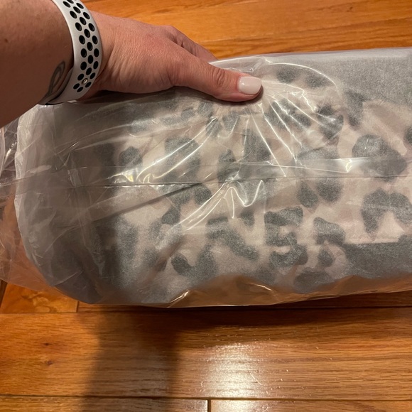 NWT Dagne Dover Small Landon Leopard Print - limited edition - Picture 9 of 11